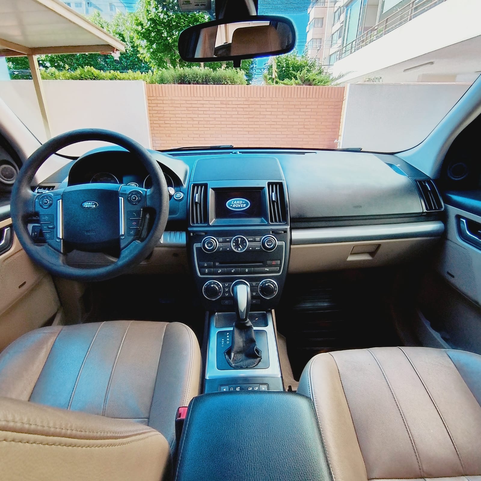 Land Rover Freelander 2 — foto 13 de 16