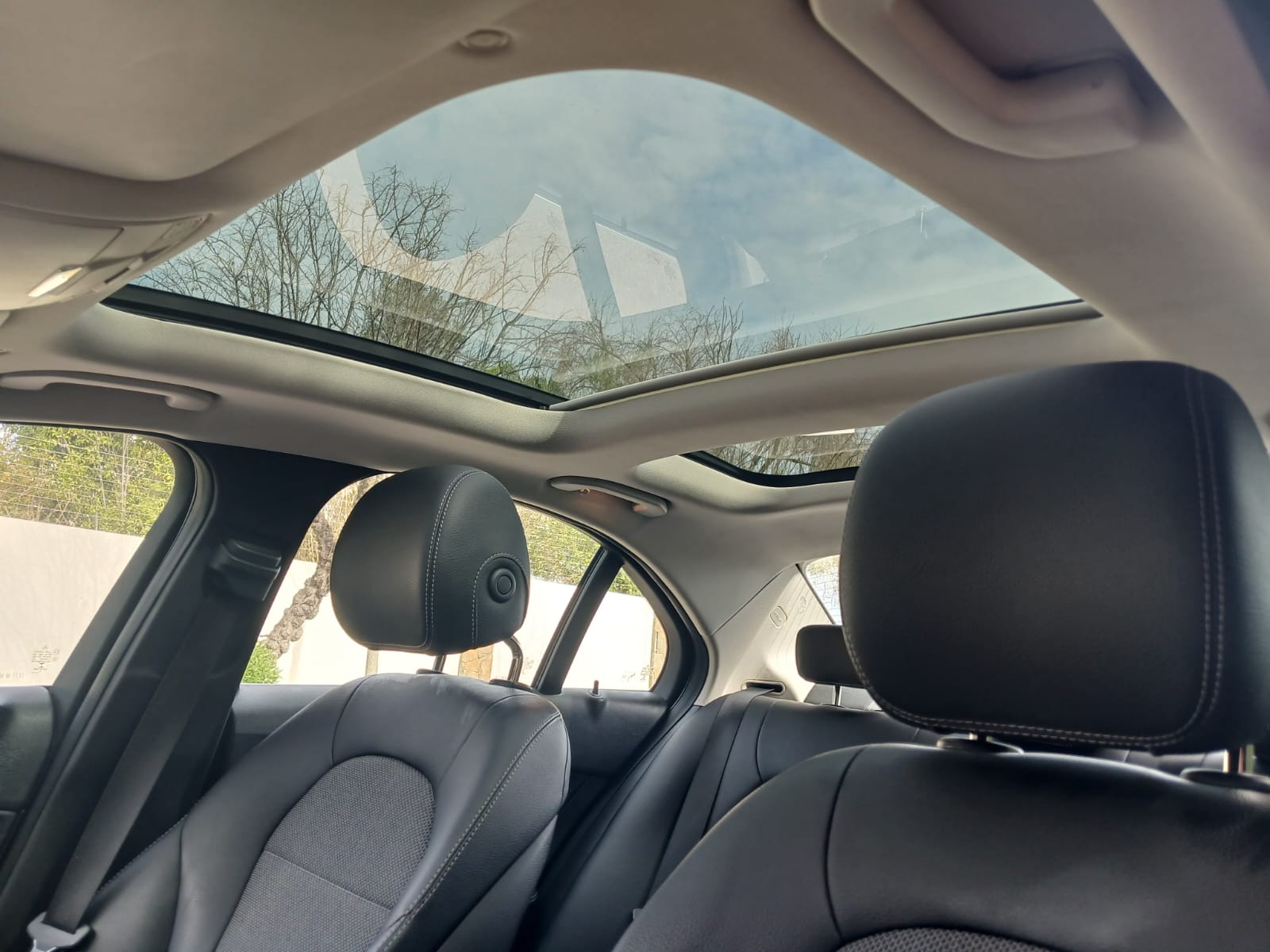 Mercedes-Benz C200 — foto 13 de 17