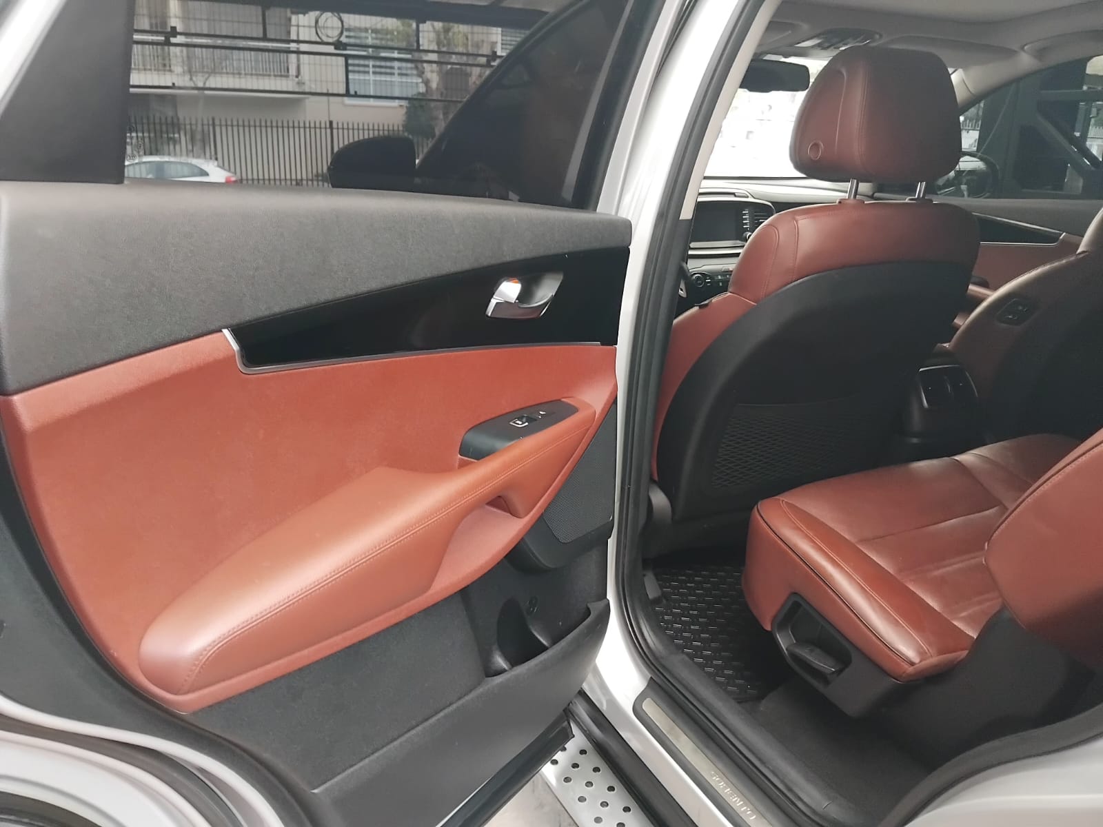 KIA Sorento — foto 11 de 16