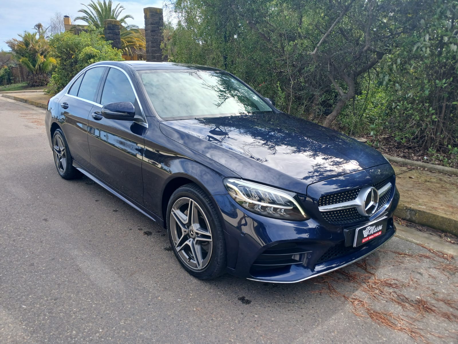Mercedes-Benz C200 — foto 5 de 17