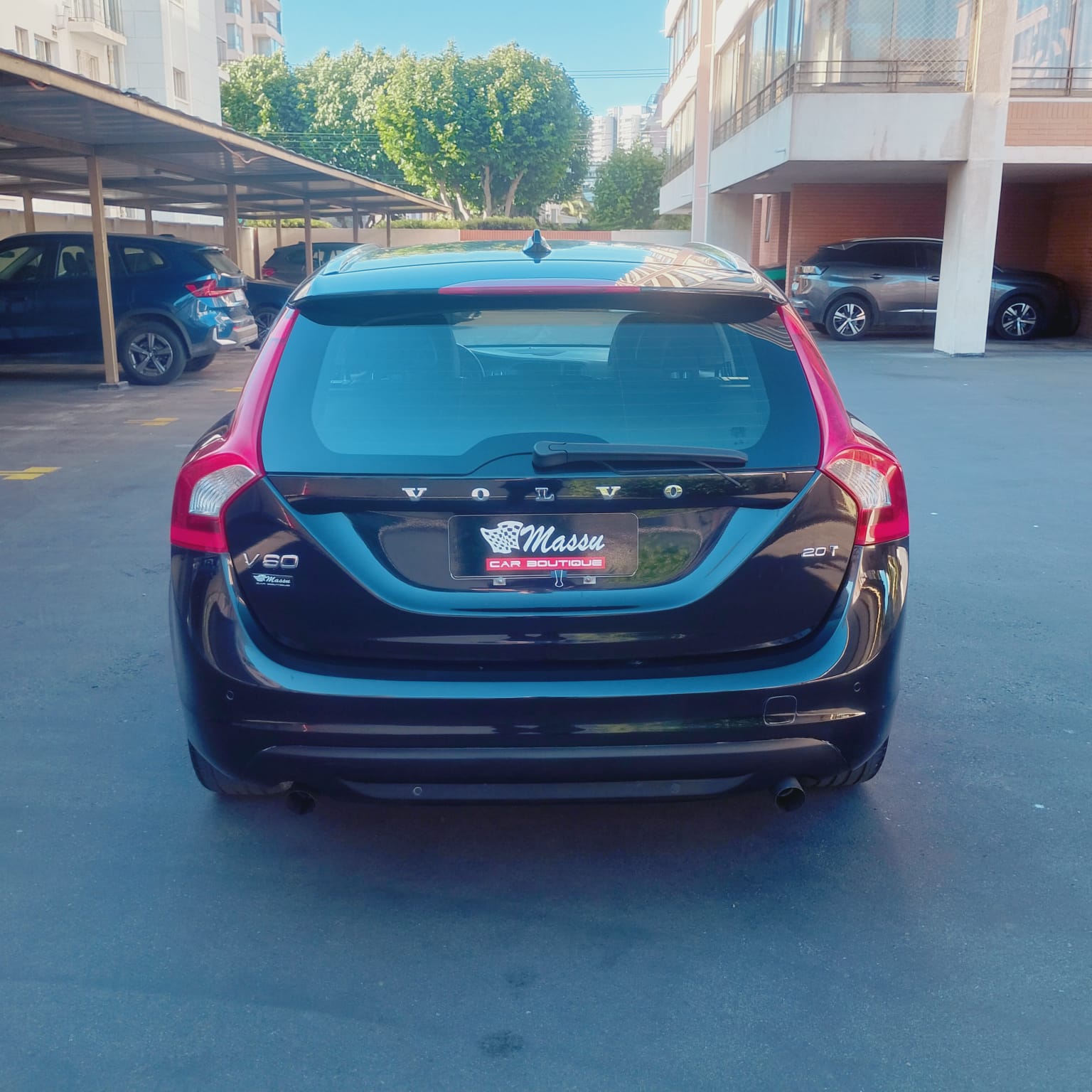 Volvo V60 — foto 3 de 20