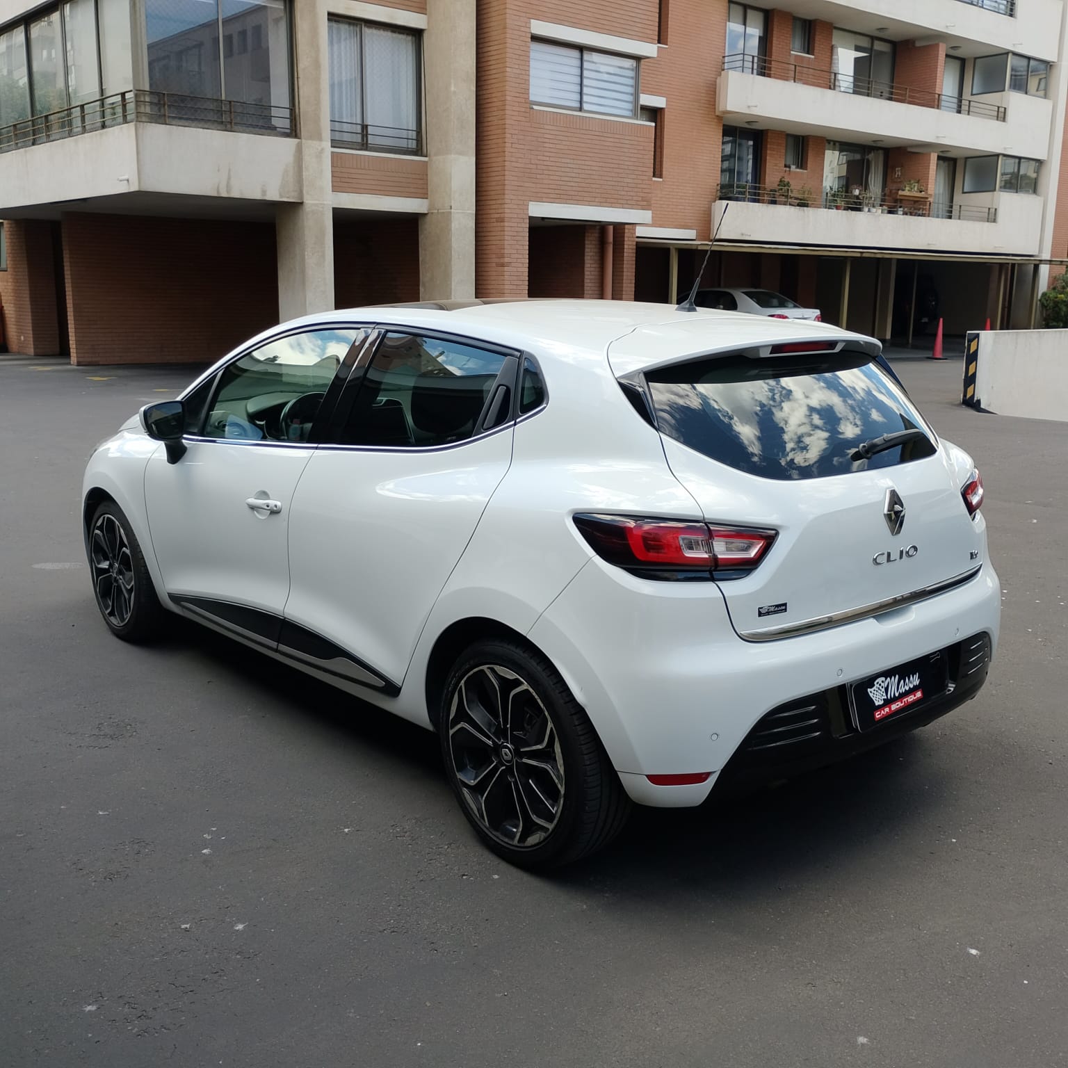 Renault Clio Iv Dynamique — foto 2 de 16