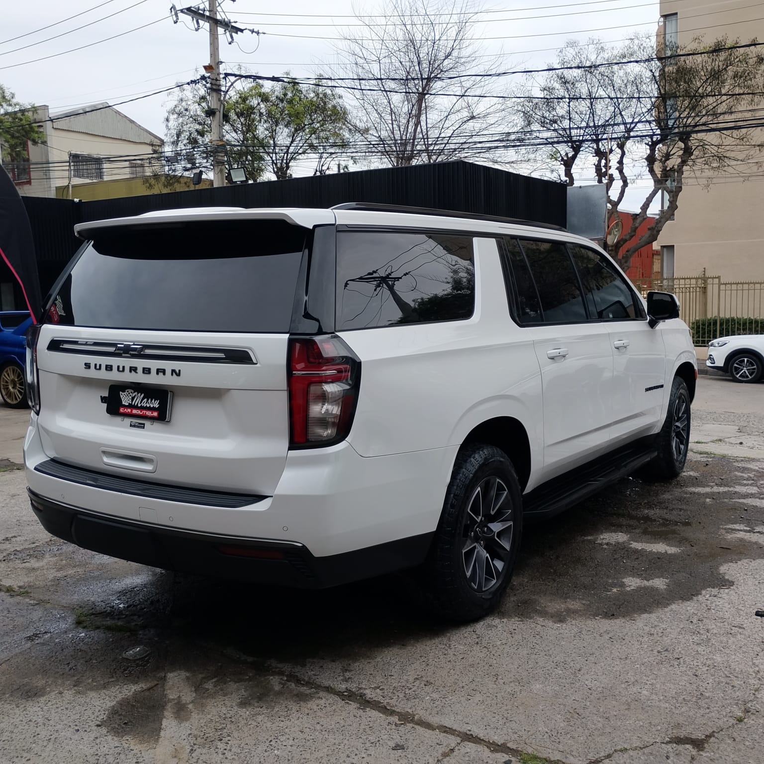Chevrolet Suburban — foto 5 de 13