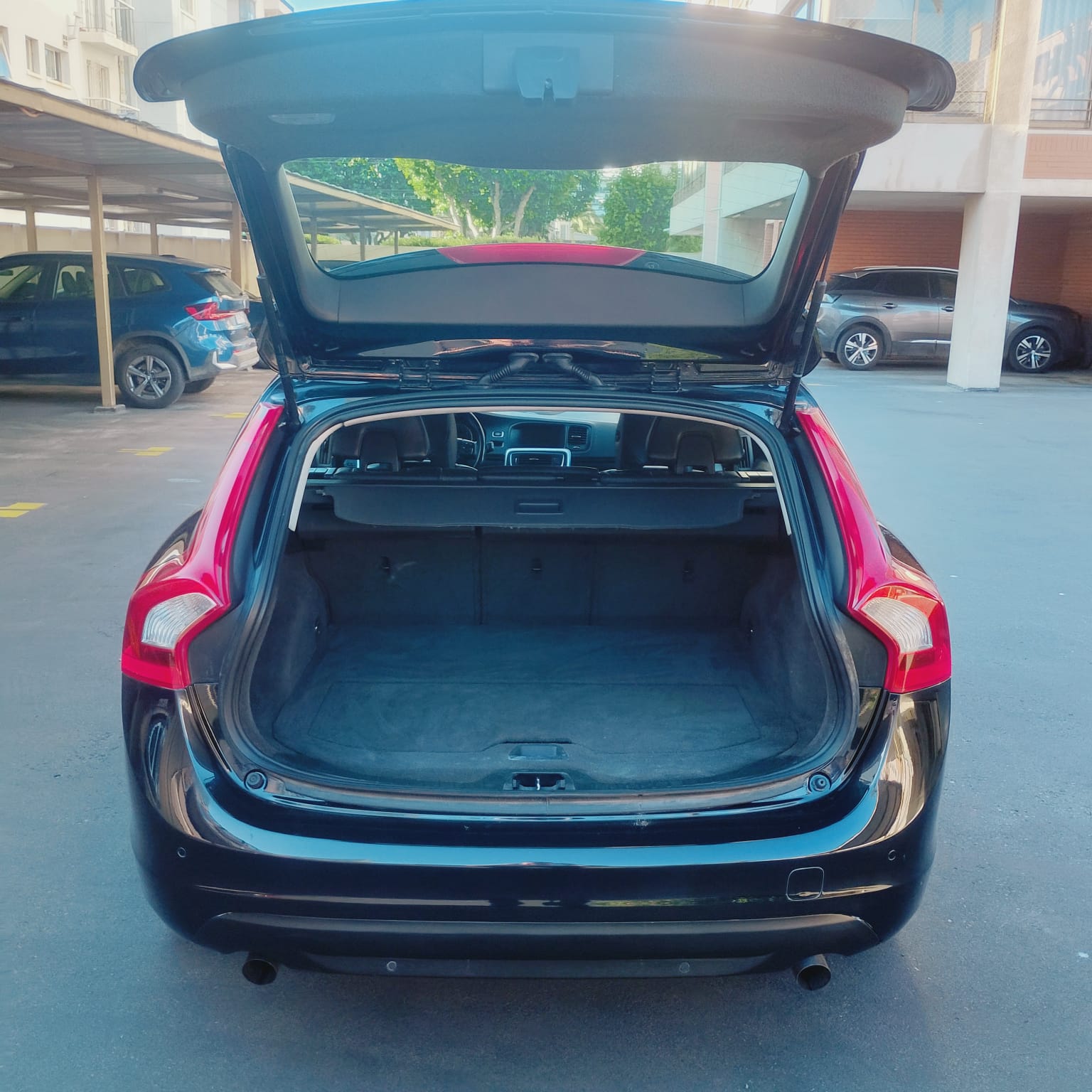Volvo V60 — foto 4 de 20