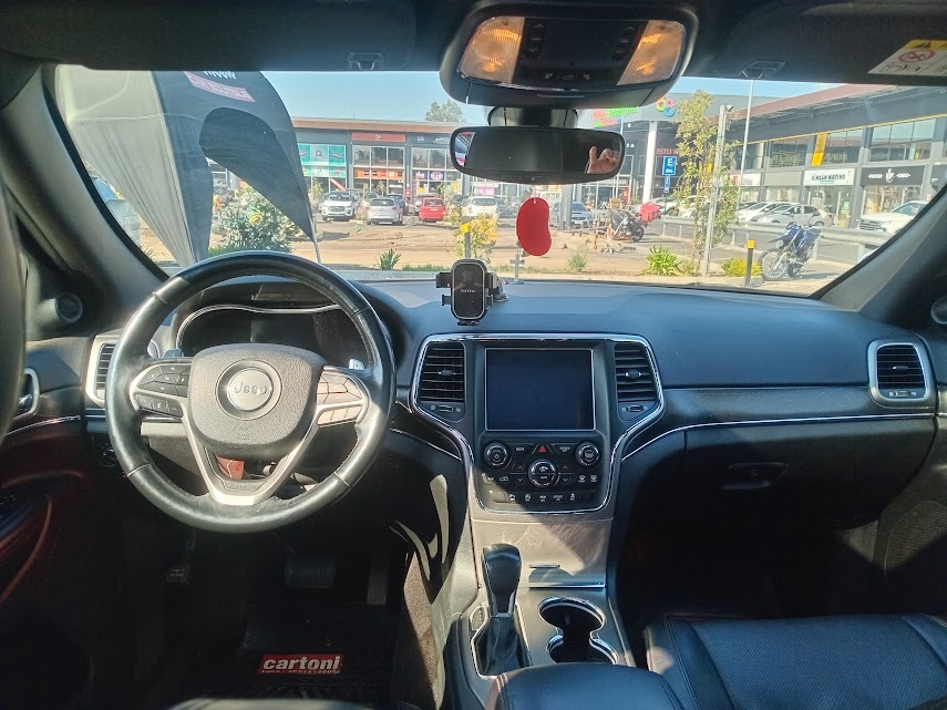 Jeep Grand Cherokee Ltd — foto 10 de 14