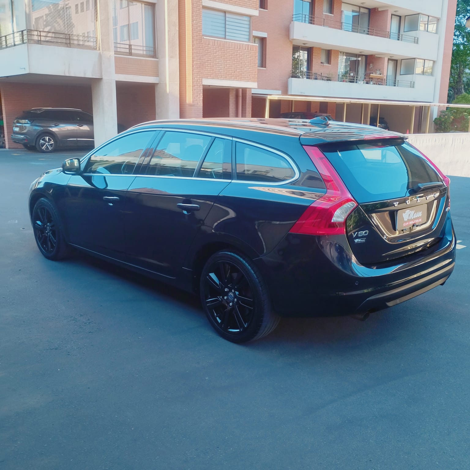 Volvo V60 — foto 2 de 20