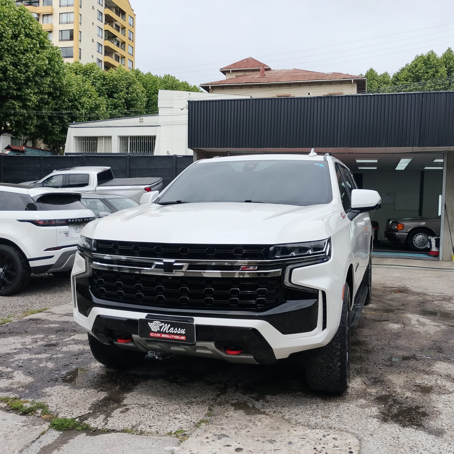 Chevrolet Suburban — foto 7 de 13