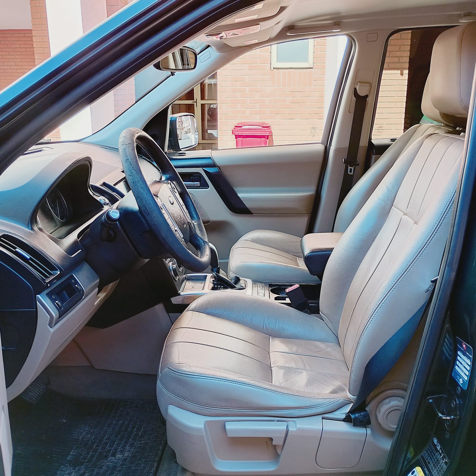 Land Rover Freelander 2 — foto 11 de 16