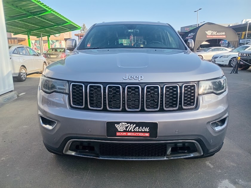 Jeep Grand Cherokee Ltd — foto 3 de 14
